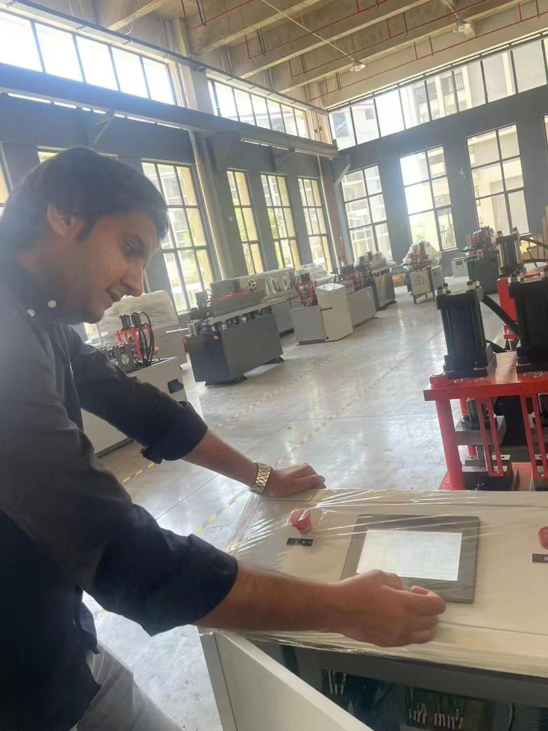 國(guó)外客戶(1)